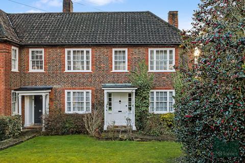 3 bedroom semi-detached house for sale - Southway, N20