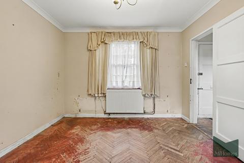 3 bedroom semi-detached house for sale, Southway, N20
