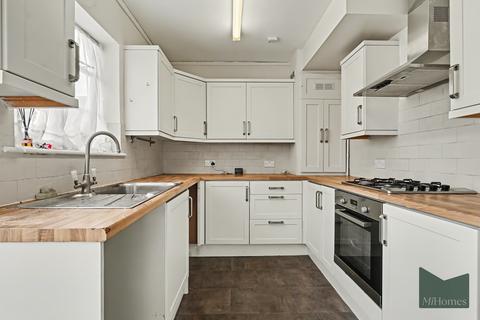 3 bedroom semi-detached house for sale, Southway, N20