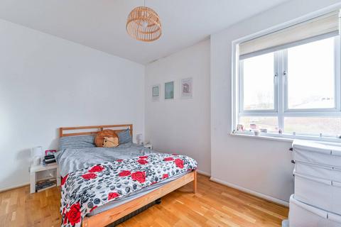 2 bedroom flat for sale, Reachview Close, Camden, London, NW1