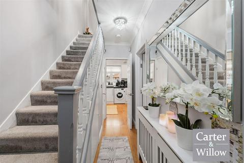 3 bedroom terraced house for sale, Vincent Road, Dagenham, Essex