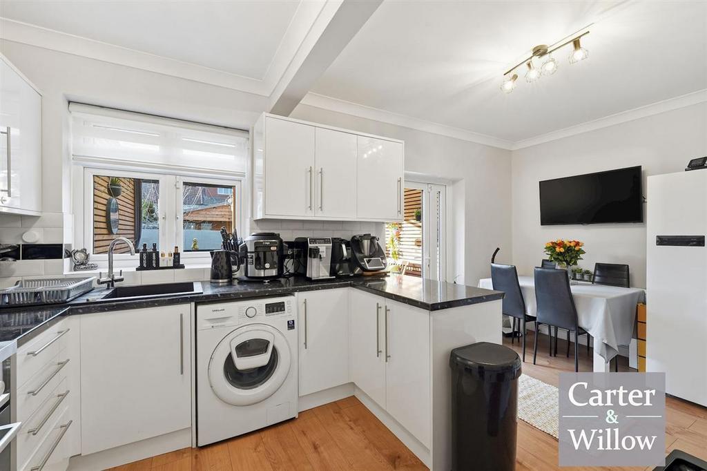 Kitchen / Dining