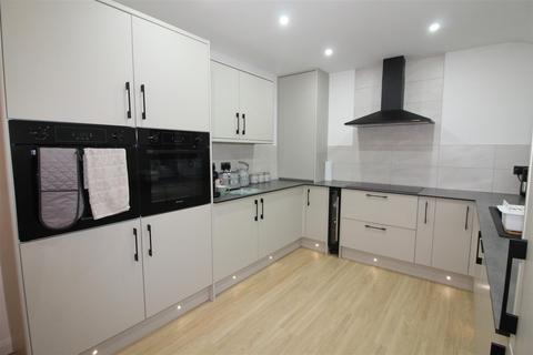 undefined, Pennar Close, Newbridge NP11
