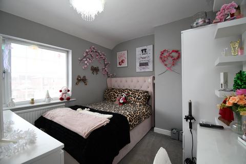 3 bedroom semi-detached house for sale, Schofield Road, Eccles, M30