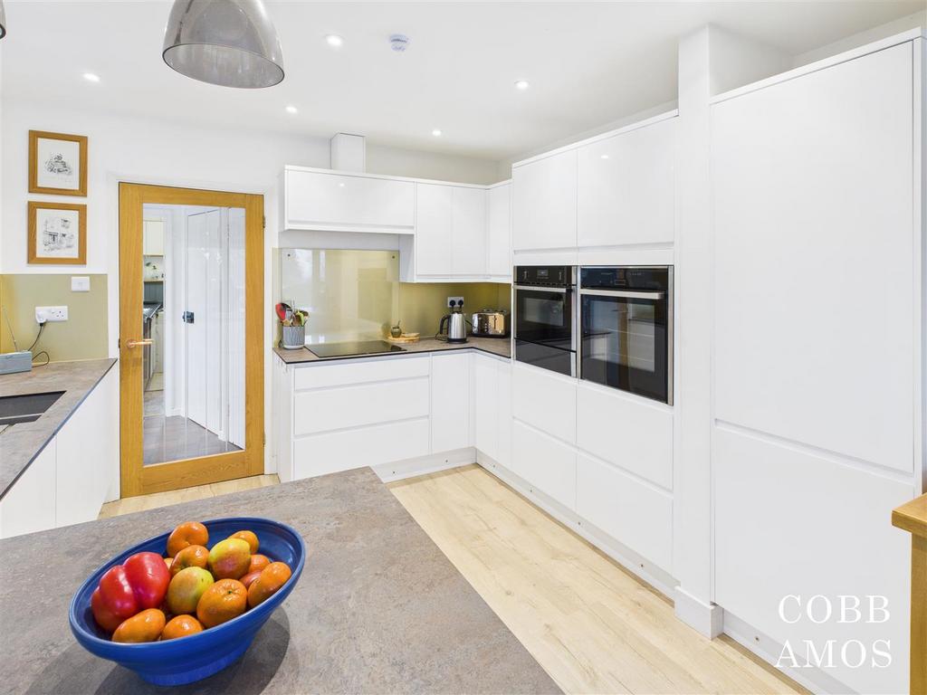 1. kitchen 2.jpg