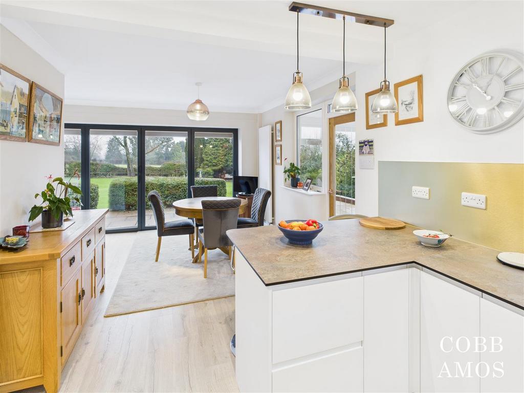 1. kitchen 3.jpg