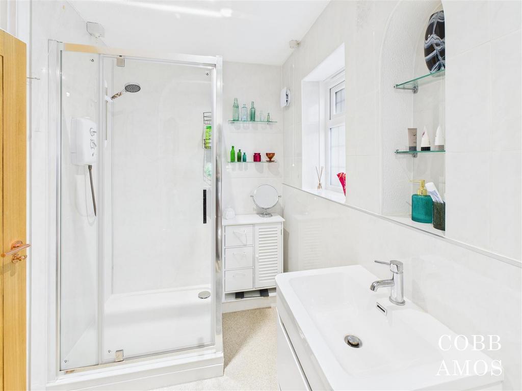 1. shower room.jpg