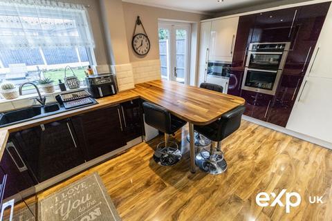 3 bedroom semi-detached house for sale, Station View, Mansfield NG20