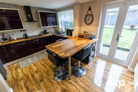 3 bedroom semi-detached house for sale, Station View, Mansfield NG20
