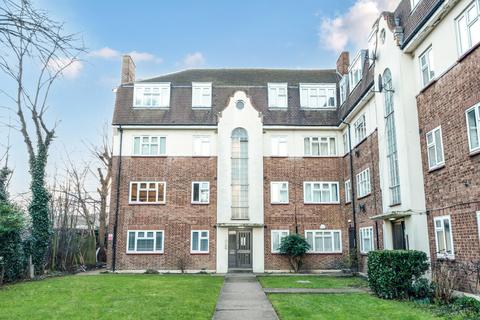 Avenue Road, London, SE20