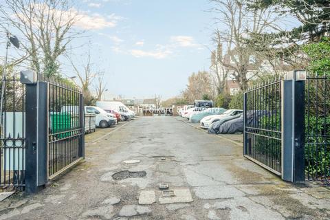 2 bedroom flat to rent, Avenue Road, London, SE20