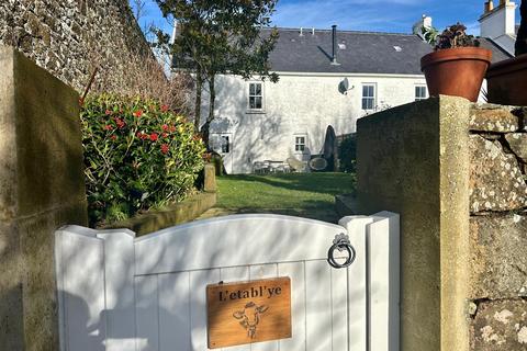 3 bedroom end of terrace house for sale, La Rue de la Falaise, Jersey JE3