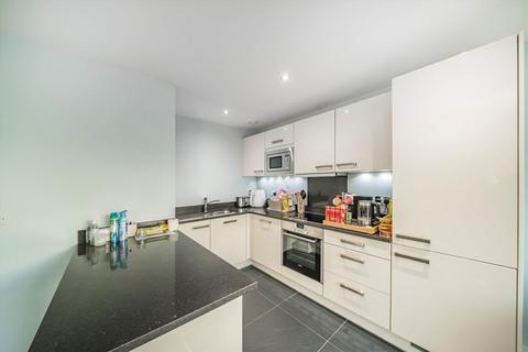 2 bedroom flat to rent, Roehampton Lane, London SW15