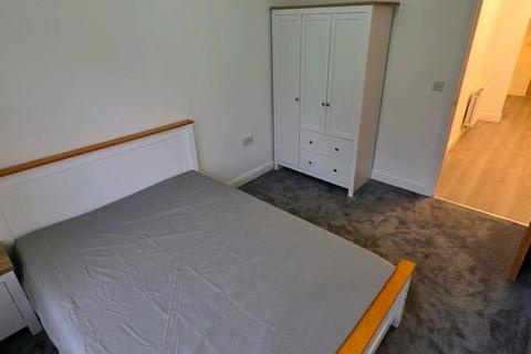 2 bedroom flat to rent, Stanley Road, Whalley Range M16