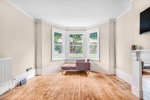 3 bedroom property to rent, Albert Bridge Road, London, SW11