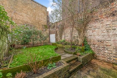 2 bedroom maisonette for sale, Mortlake High Street, London