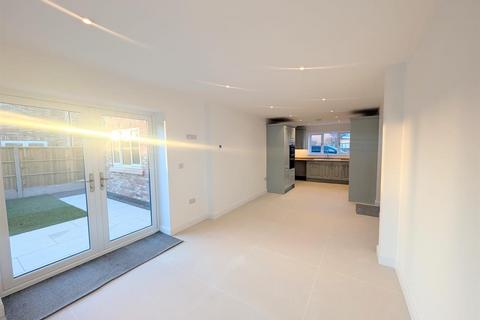 undefined, Main Street, Claypole