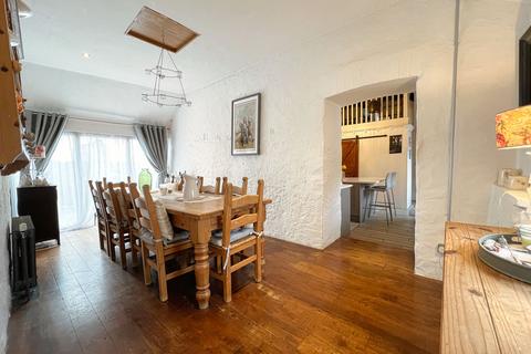4 bedroom property for sale, Tithe Barn, Picketston, The Vale of Glamorgan CF62 4QP