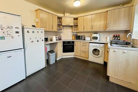 4 bedroom end of terrace house for sale, Windrush Close, Pelsall, WS3 4LJ