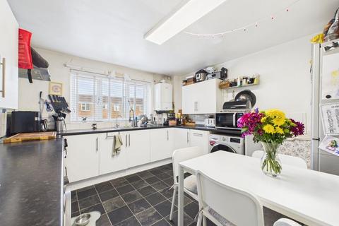 2 bedroom apartment for sale, Park View, Chadderon, Oldham, OL9
