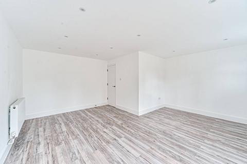 3 bedroom end of terrace house to rent, Belmont Park Close, Lewisham, London, SE13