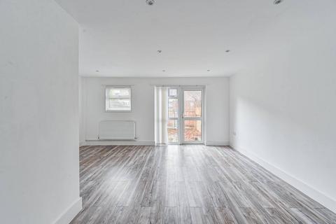 3 bedroom end of terrace house to rent, Belmont Park Close, Lewisham, London, SE13