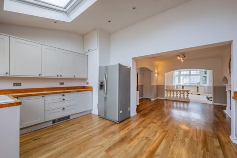 4 bedroom semi-detached house for sale, Walpole Road, Bromley BR2