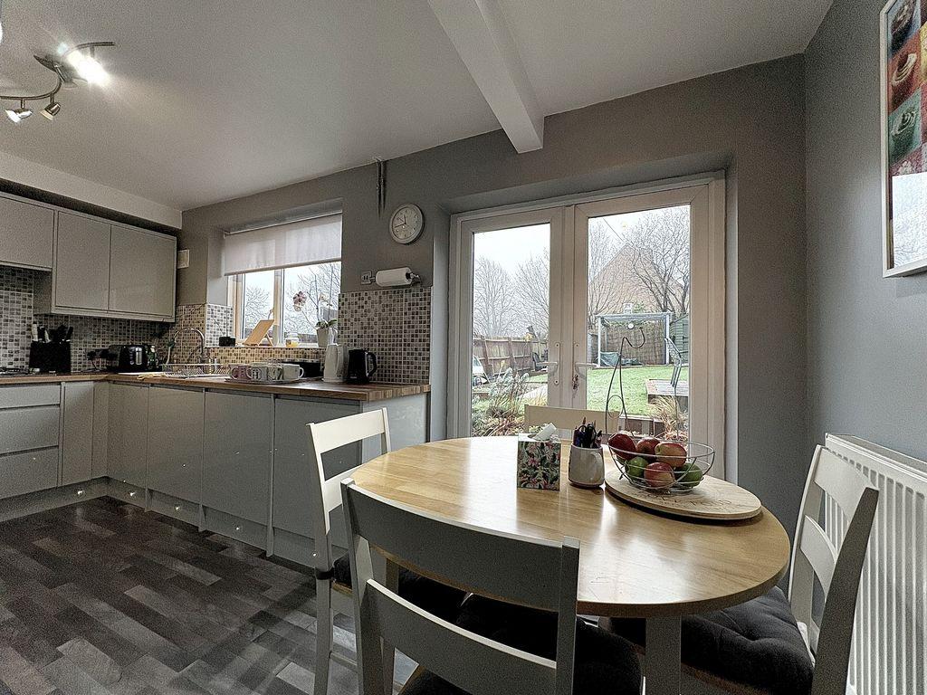 Dining kitchen