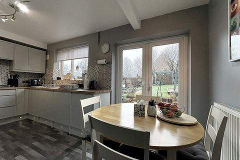 3 bedroom end of terrace house for sale, Sherwin Avenue, WOODCROSS, WV14 9RX