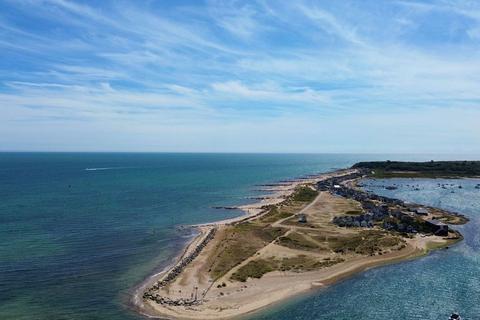 1 bedroom chalet for sale, Mudeford Sand Spit, Christchurch Hut 112