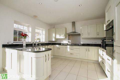 5 bedroom detached house for sale, Manor House Gardens, Broxbourne