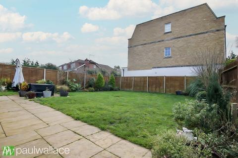 5 bedroom detached house for sale, Manor House Gardens, Broxbourne