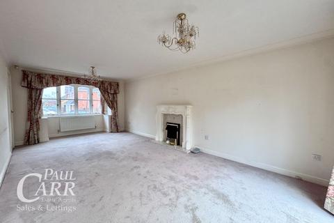 4 bedroom detached house for sale, Felstead Close, Dosthill, Tamworth, B77 1QD