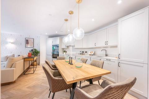 3 bedroom flat for sale, Clifton Mansions, Willesden Green NW2