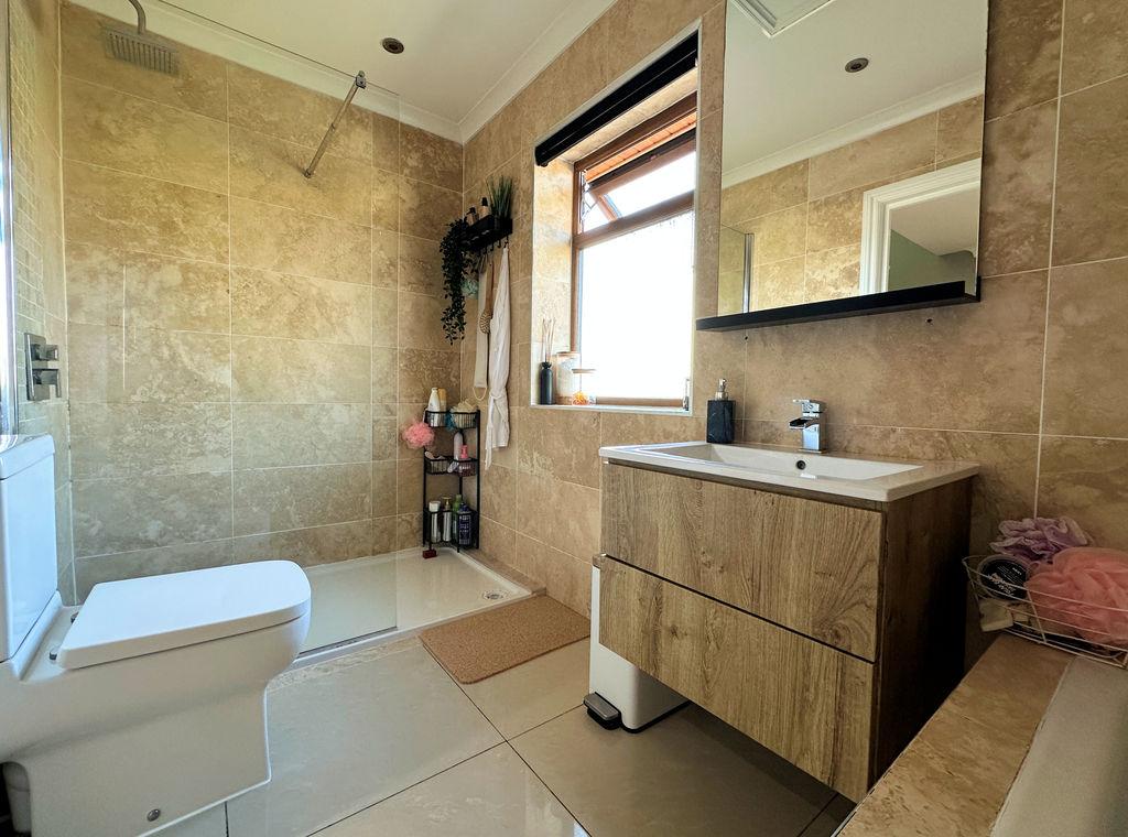 Bath &amp; Shower Room