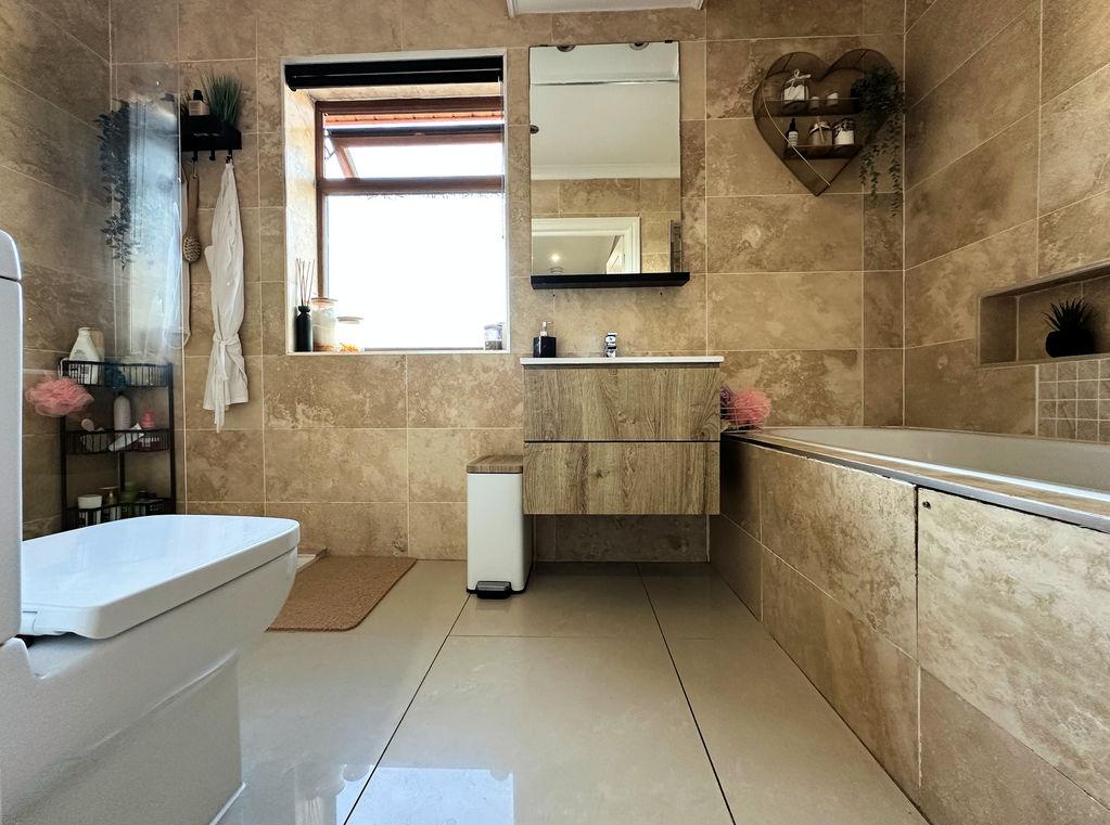 Bath &amp; Shower Room
