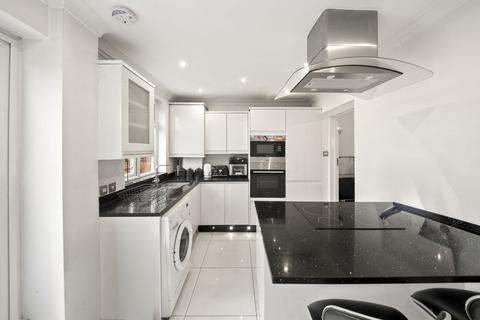 4 bedroom semi-detached house for sale, Kingshill Avenue, Northolt