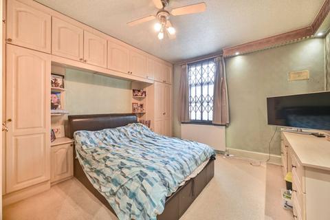 2 bedroom flat for sale, Buchanan Gardens, Kensal Green, London, NW10