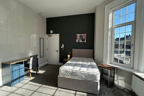 1 bedroom in a house share to rent, Ocean Road, South Shields NE33
