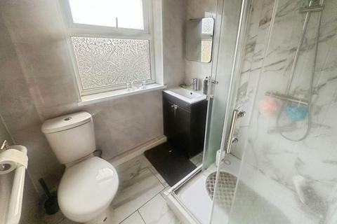 3 bedroom semi-detached house for sale, Dove Drive, Bury