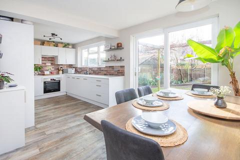 4 bedroom detached house for sale, Fawley