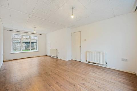 3 bedroom detached house for sale, Chicheley Gardens, Harrow