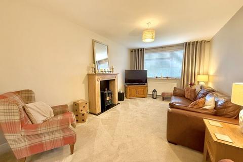 4 bedroom semi-detached house for sale, Bowland Crescent, Dunstable