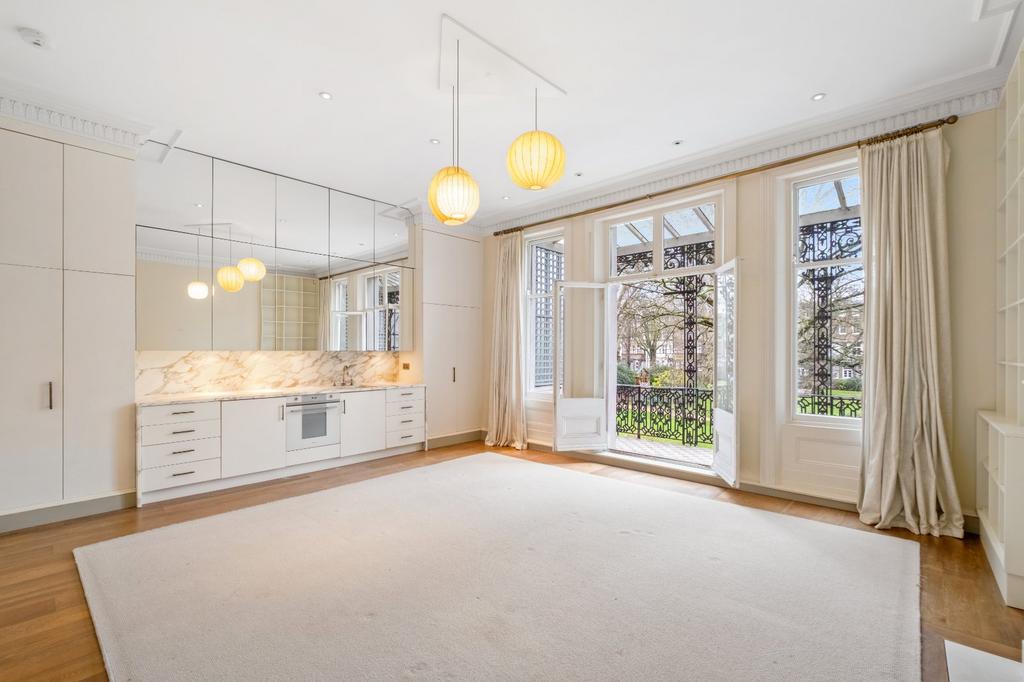 Kitchen/Reception