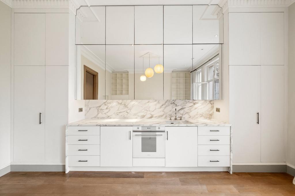 Reception/Kitchen