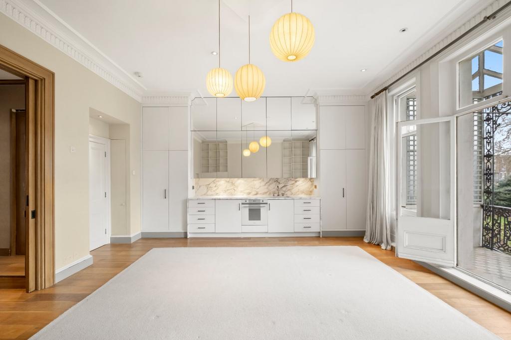 Reception/Kitchen