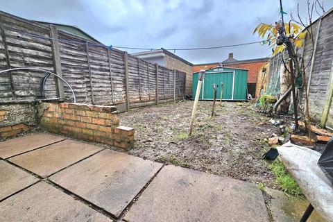 2 bedroom terraced house for sale, Repton Avenue, Hayes, UB3