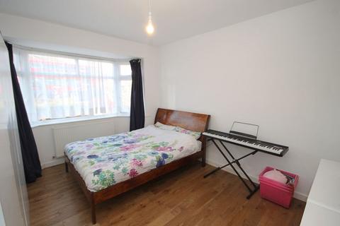 4 bedroom semi-detached bungalow for sale, Greenford Road, Greenford