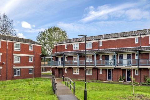 1 bedroom apartment for sale - Victoria Crescent, London
