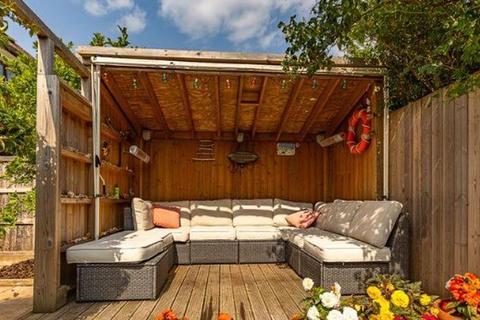 2 bedroom property for sale, Nugent Road, Hengistbury Head